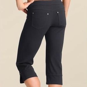 Athleta Bettona Classic Capri Pants Black XS